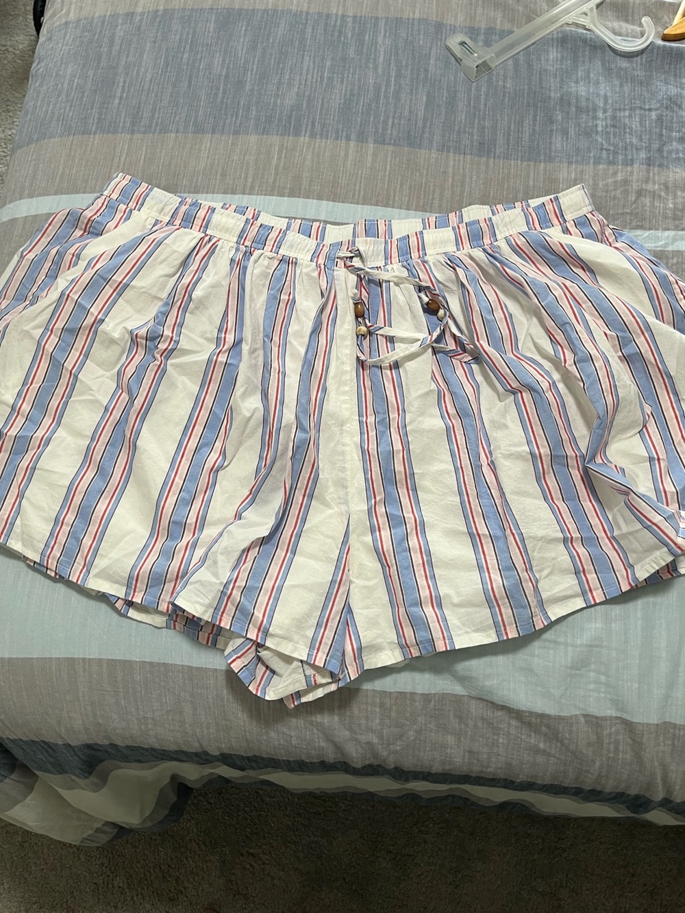 Old Navy White Striped Drawstring Athletic Shorts with Blue and Red Stripes